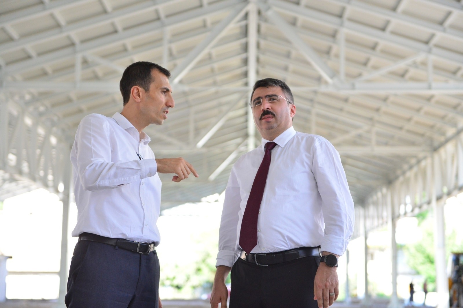 Millet Mahallesi Kapalı Pazar Alanı Gün Sayıyor