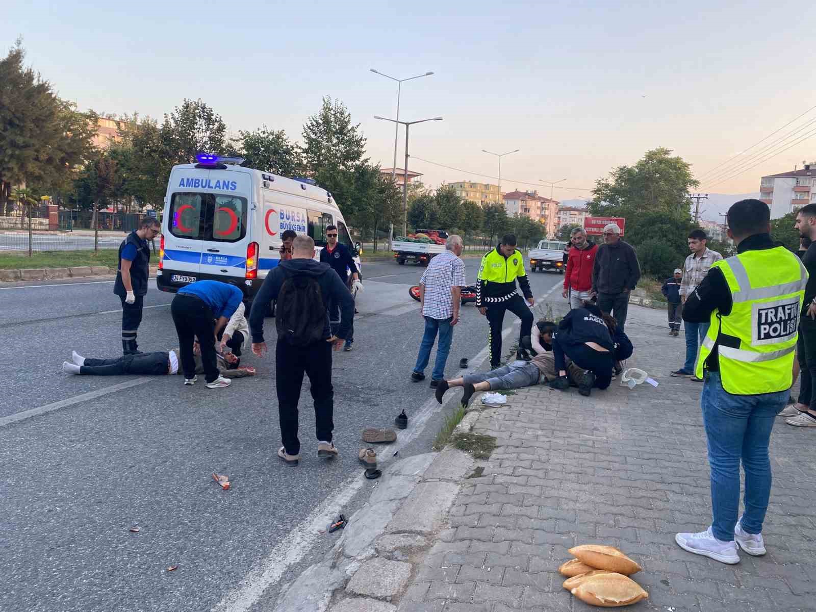 Motosiklet Yayaya Çarptı