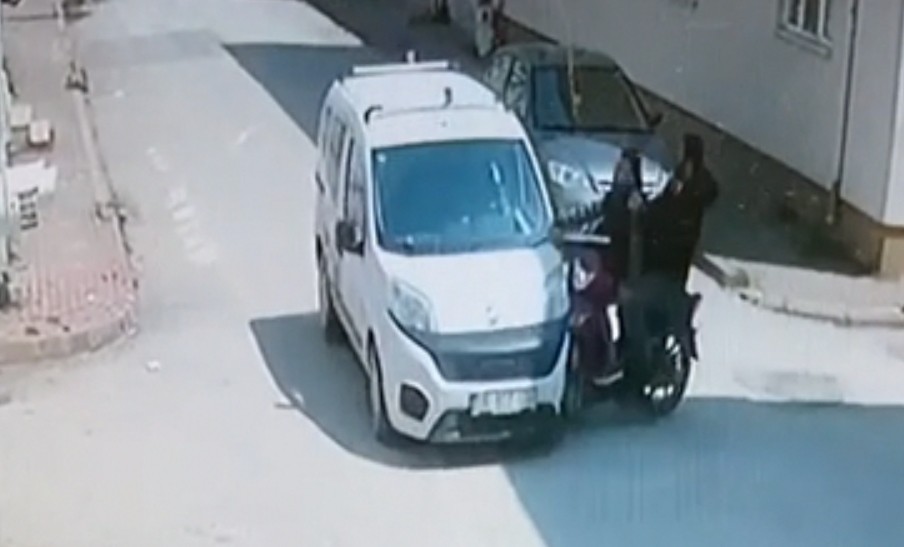 Motosikletteki Gençlerin Kazası...