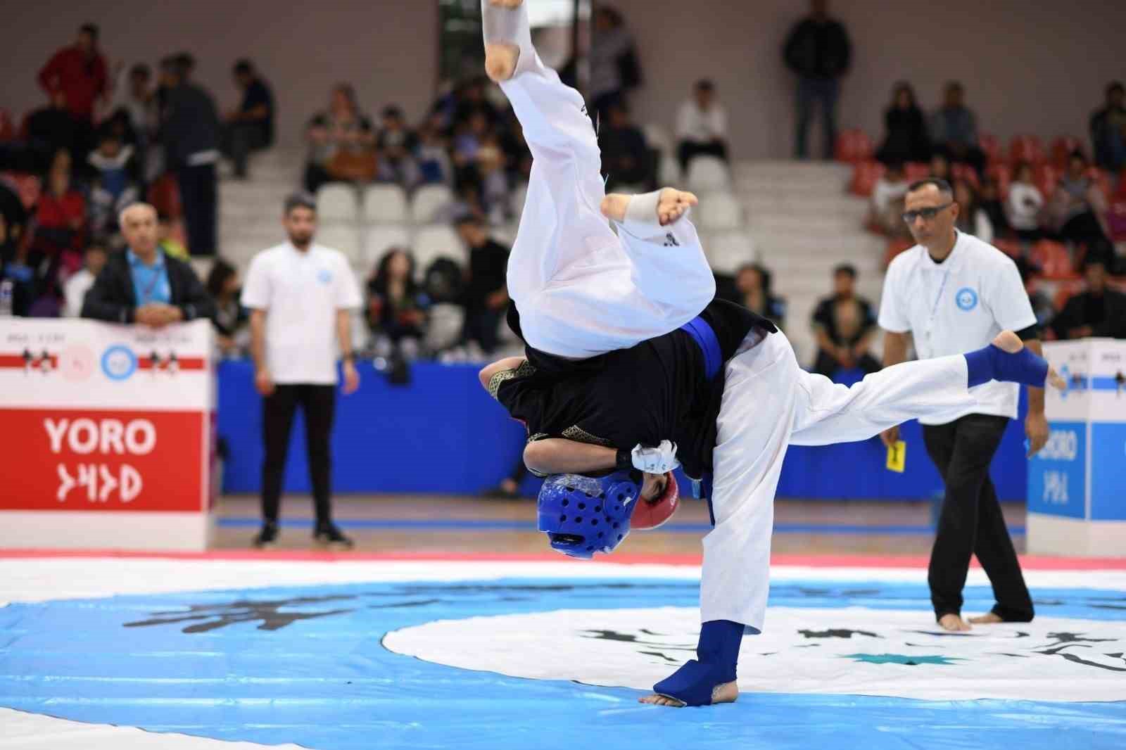 Mudanyada Alpagut Rüzgarı Esti