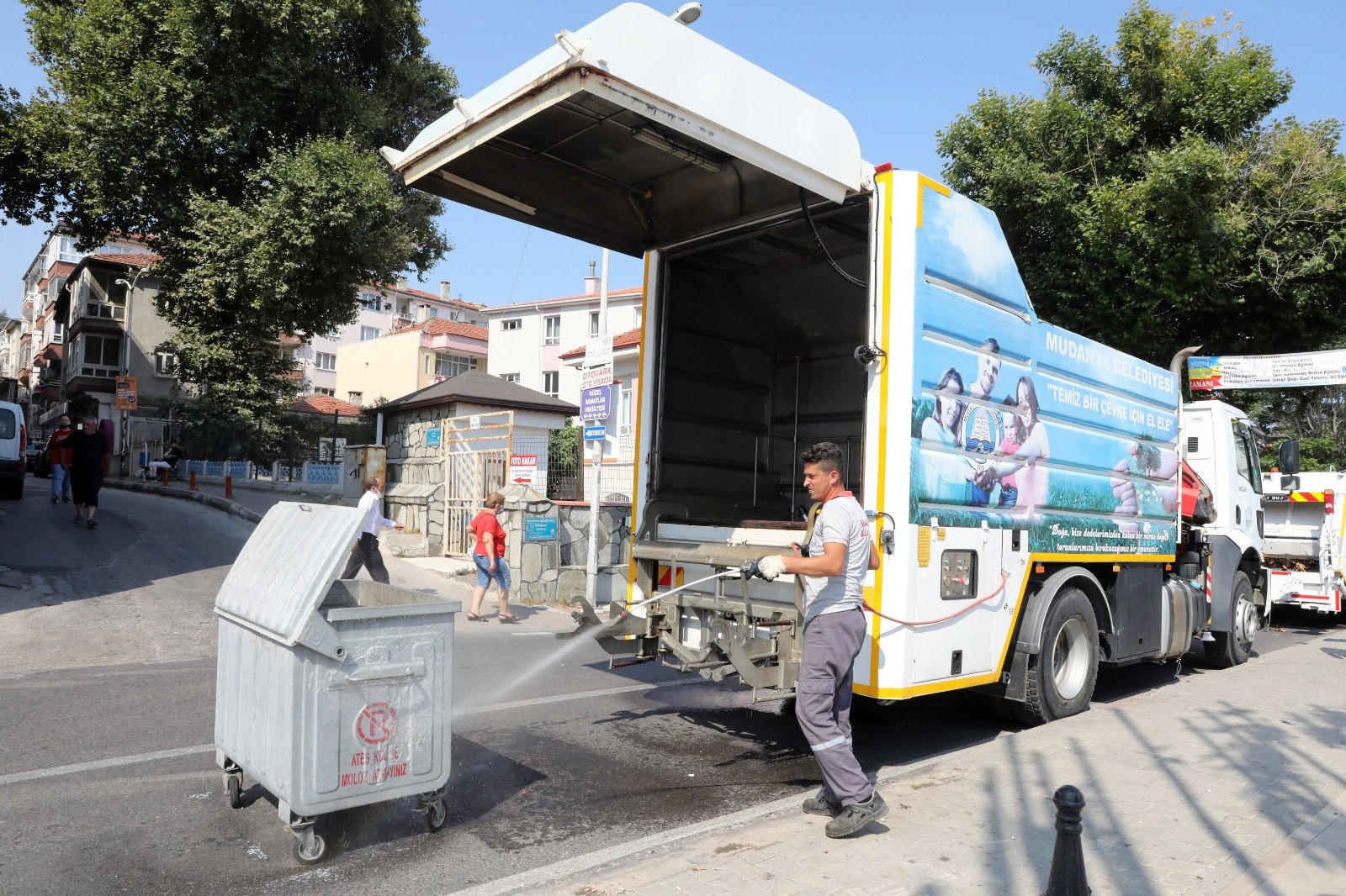 Mudanyada Temizlik Çalışmaları Yoğunlaştırıldı