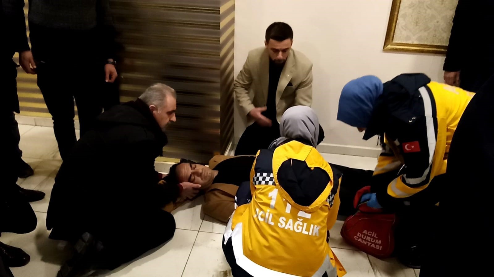 Muhtar, Oy Kullanırken Beyin Kanaması Geçirdi