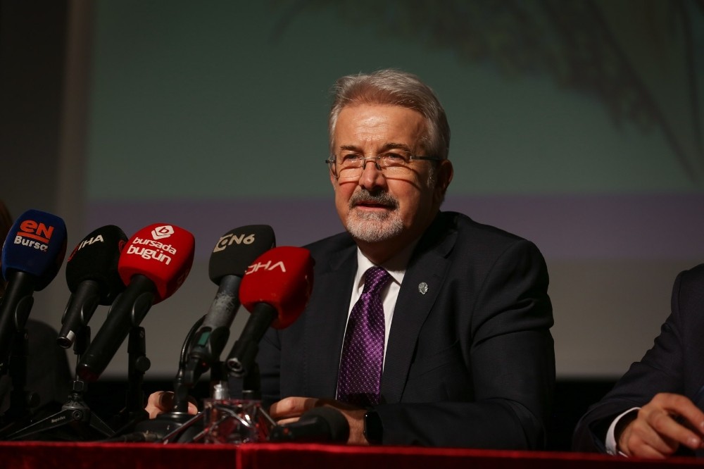 Nilüfer Belediyesi 2021 Yılını Gülten Akına Adadı