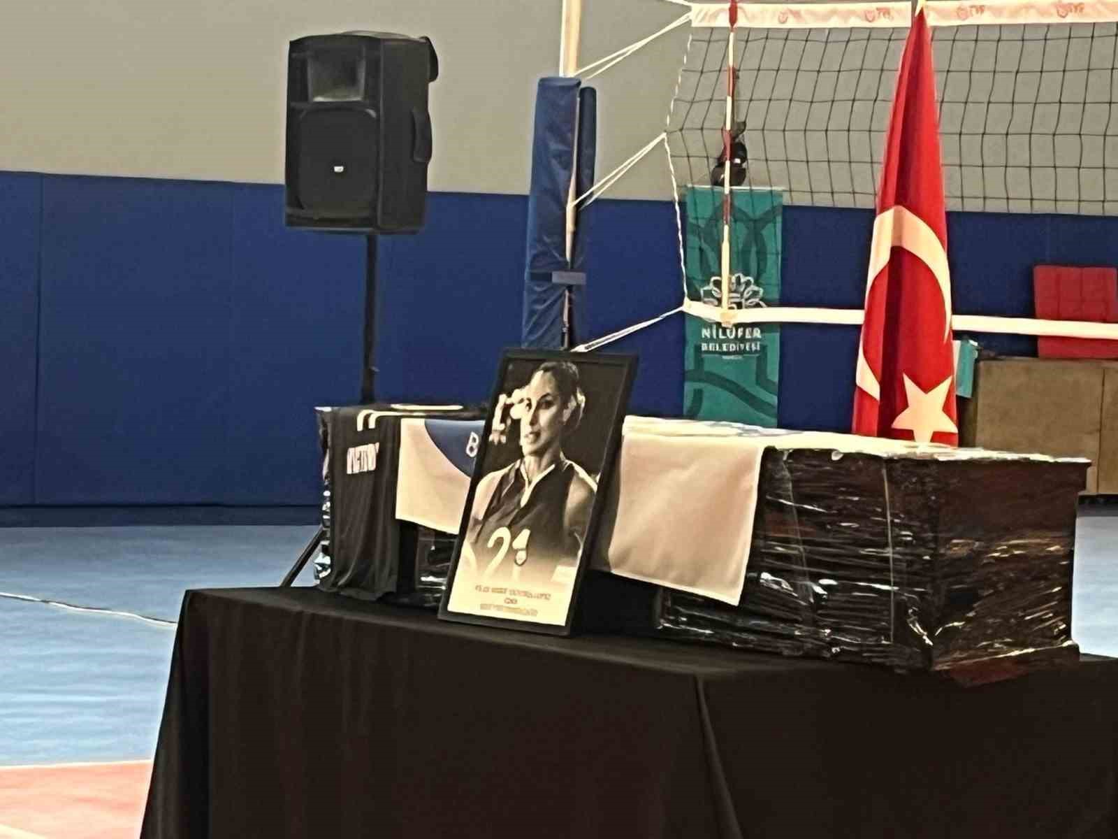 Nilüfer Belediyespordan Smaçör Lopeze Veda