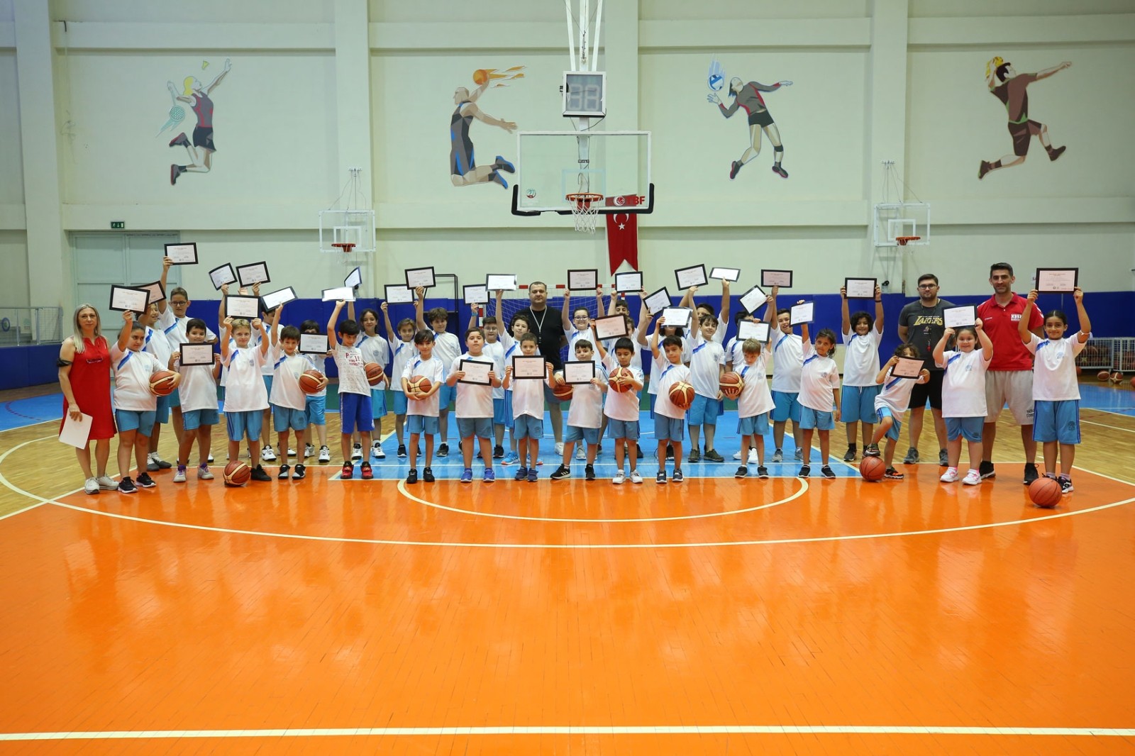 Nilüfer Yaz Spor Okullarında Sertifika Heyecanı