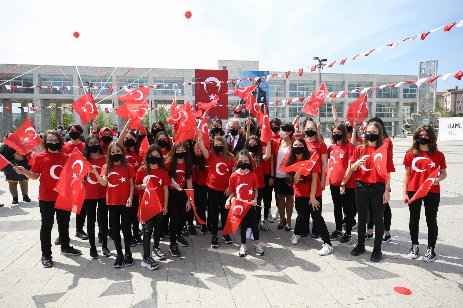 Nilüfer'de 23 Nisan Gururla Kutlandı