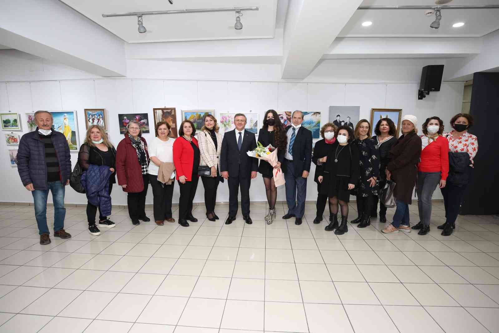 Nilüferde Kursiyerlerin Yaptığı Resimler Hayran Bıraktı