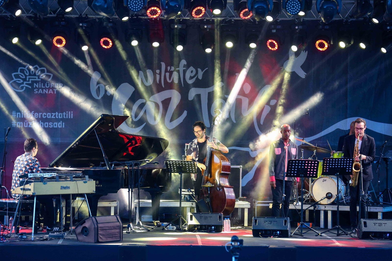 Nilüferde Müzik Dolu Gece