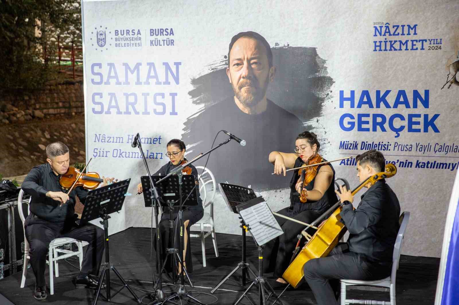 Nâzım Hikmet Şiirlerle Anıldı