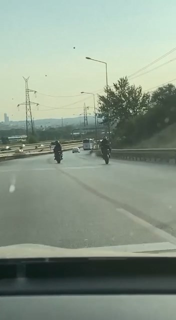 Ölüme Davetiye Çıkartan Motorcular