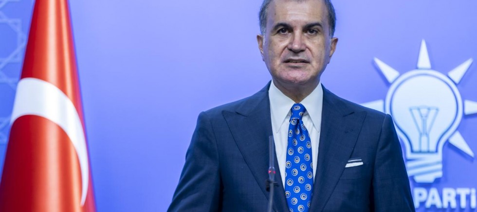 Ömer Çelik'ten kongre açıklaması