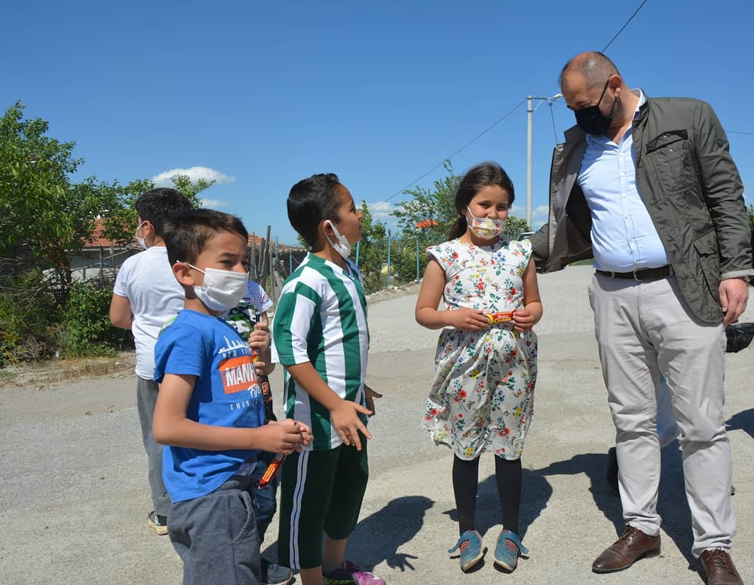 Orhaneli Belediye Başkanı Ali Aykurt Bayramlaşma İçin Köyleri Gezdi