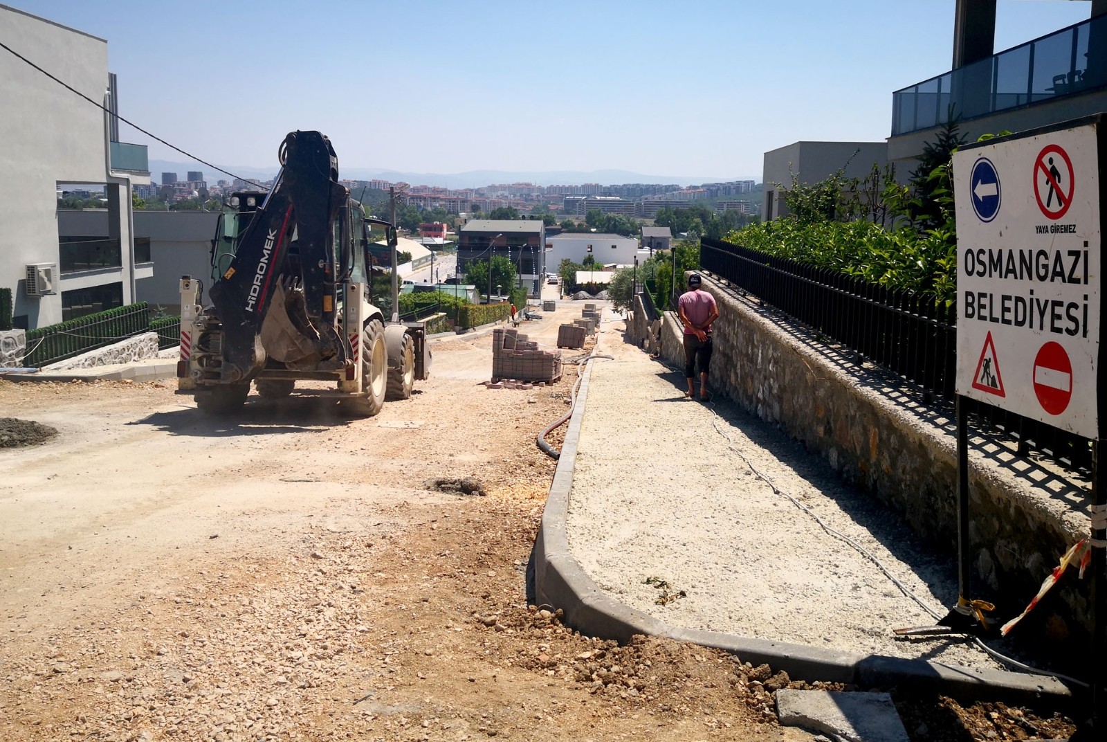 Osmangazi'de Cadde Ve Sokaklar Yenileniyor
