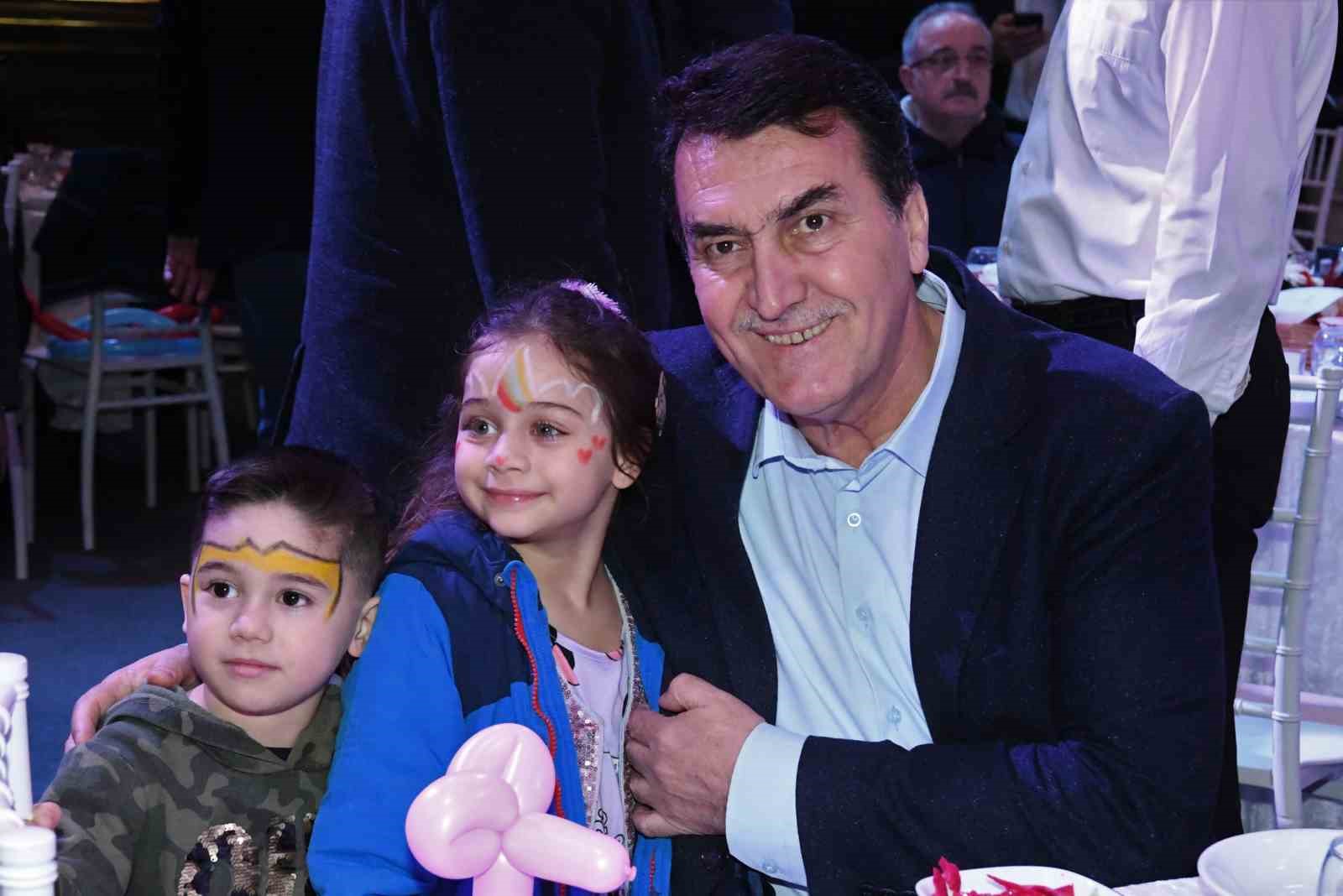 Osmangazide Yetim Çocuklar İftar Sofrasında Buluştu