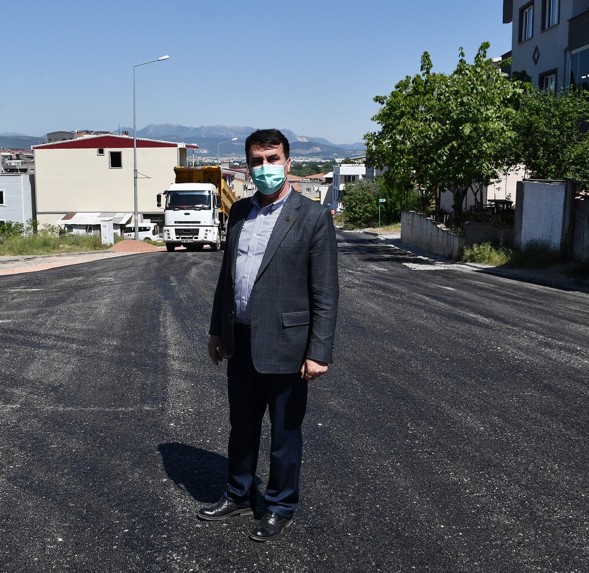 Osmangazi'de Yollar Asfaltla Yenileniyor