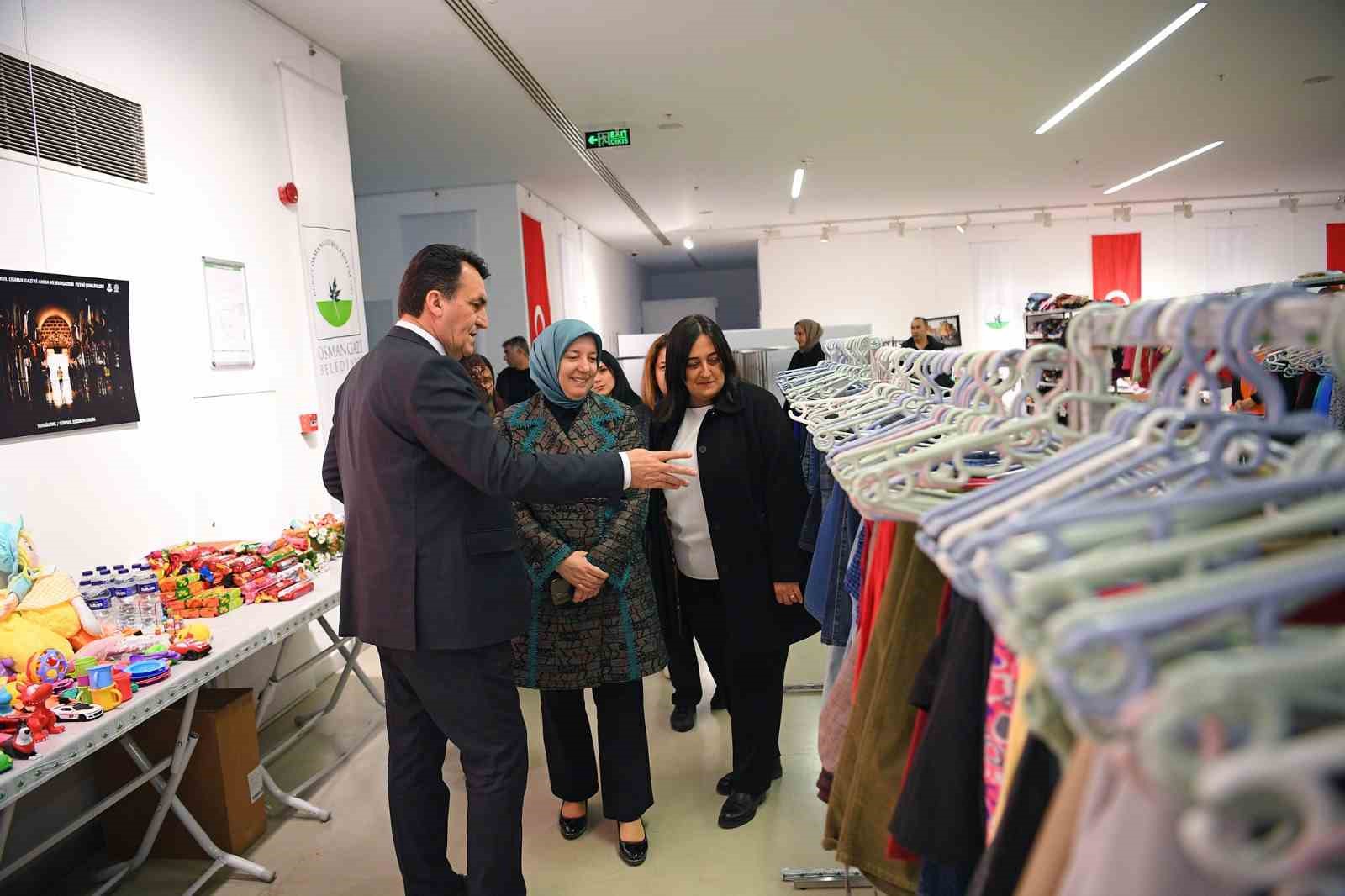 Osmangaziden 3 Bin 488 Depremzedeye Kıyafet Desteği