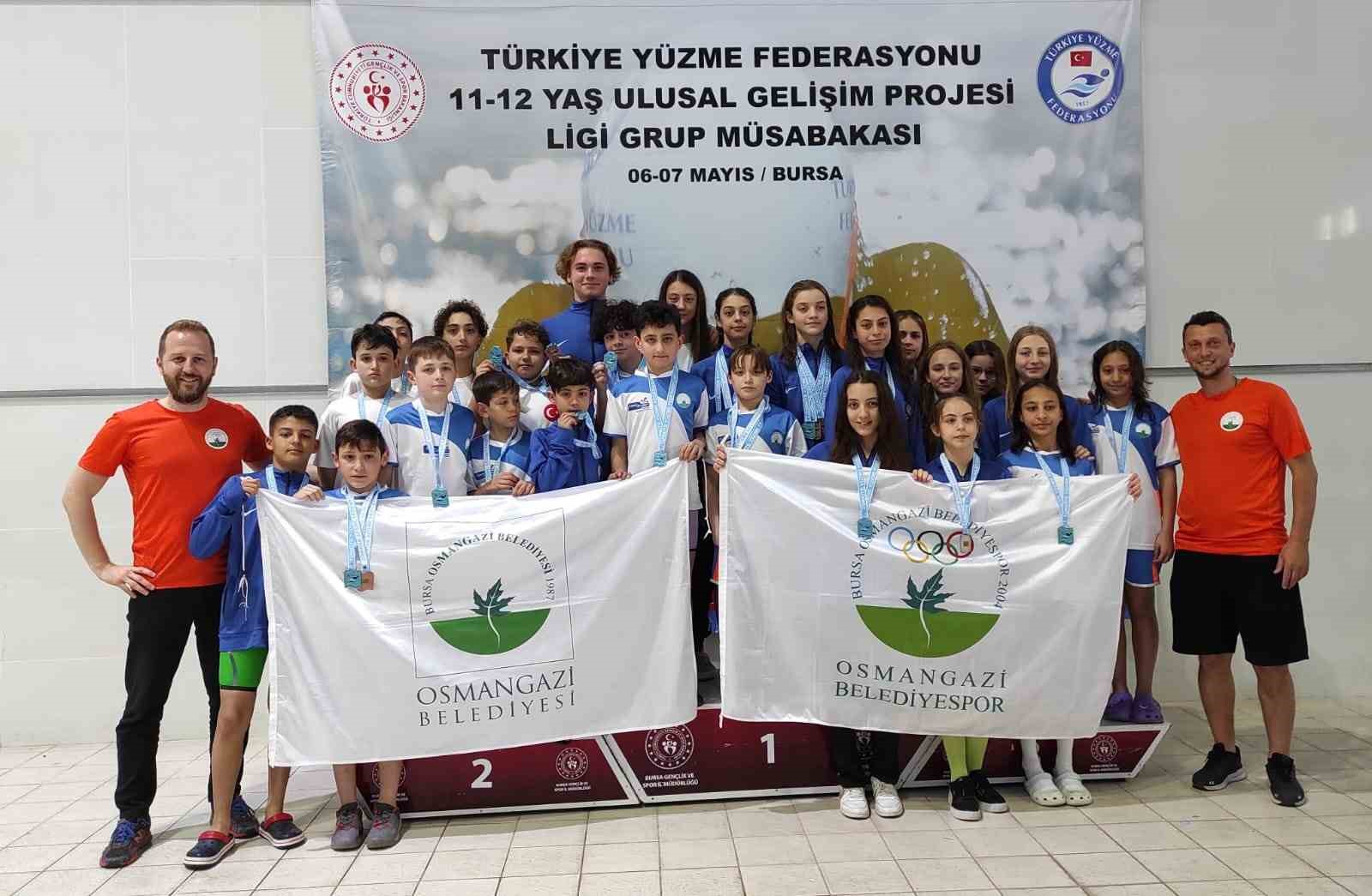Osmangazili Kulaçlar Bursa'ya Damga Vurdu