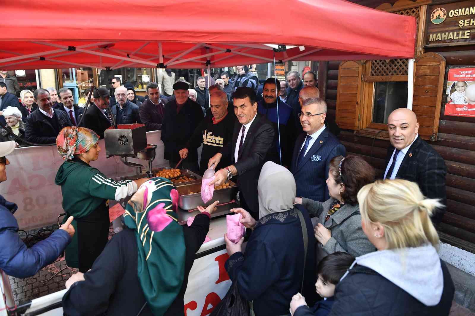 Osmangazili Muhtarlardan Başkan Dündarın Babası İçin Lokma Hayrı