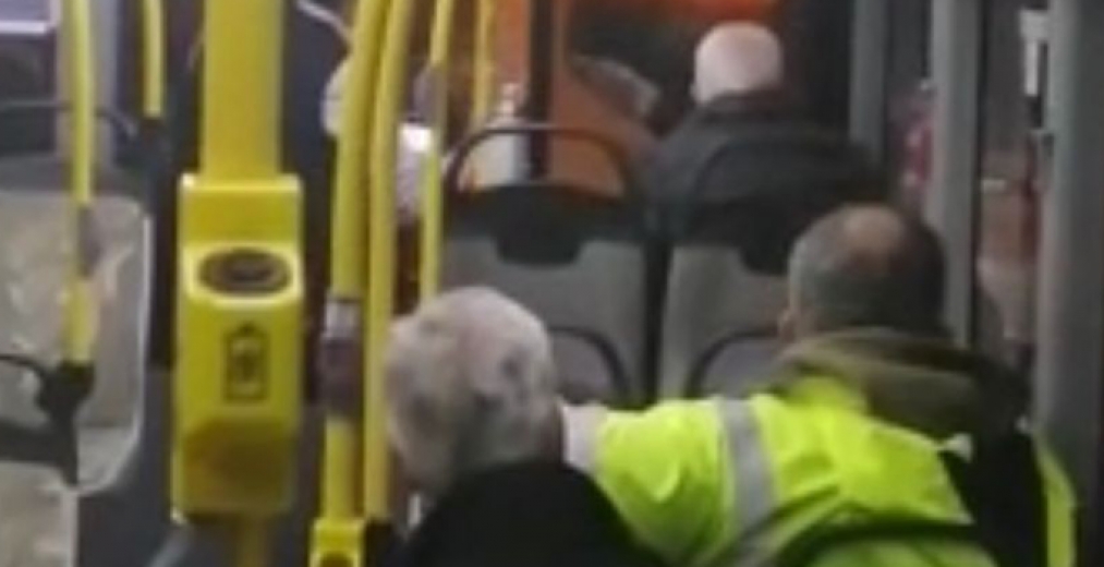 Otobüs İle Servis Şoförleri Arasında Yol Verme Kavgası