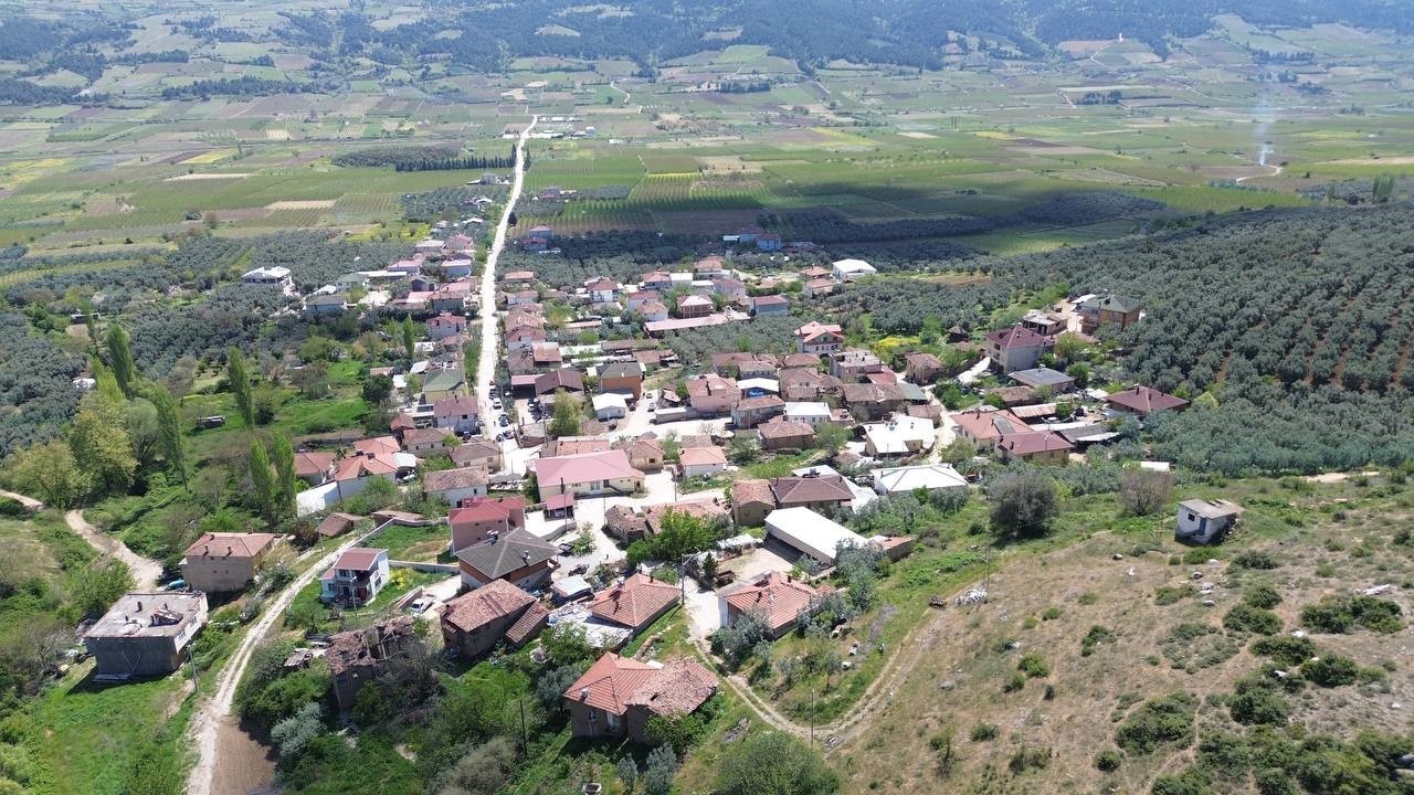 (Özel) Bu Köyden Şeker Hastalığına İyi Gelen Su Fışkırıyor