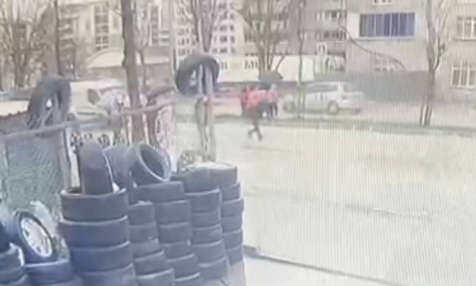 (Özel) Okula Giderken Aracın Çarptığı Çocuk Metrelerce Böyle Savruldu