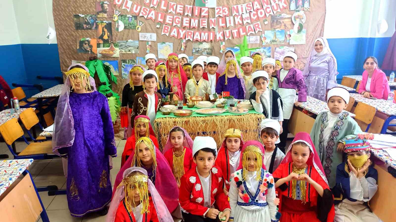 Okulu 23 Nisan İçin Birleşmiş Milletlere Çevirdiler