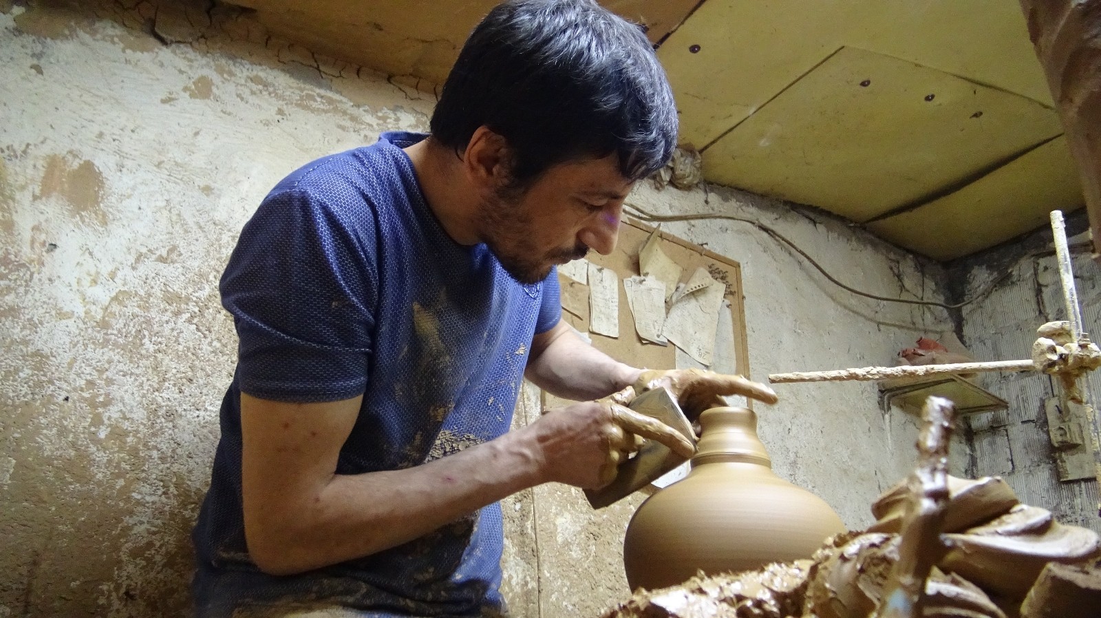 Ürettiği El İşi Seramik Yağdanlıkları Avrupaya İhraç Ediyor