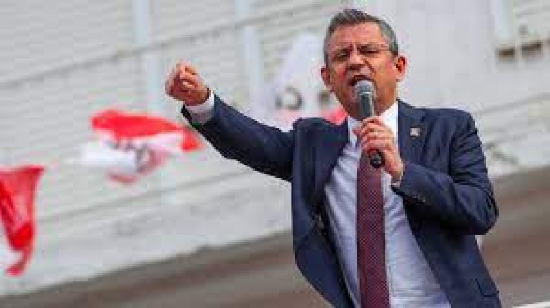 Özgür Özel: Ayın sonunu getiremeyen herkesin yanındayız