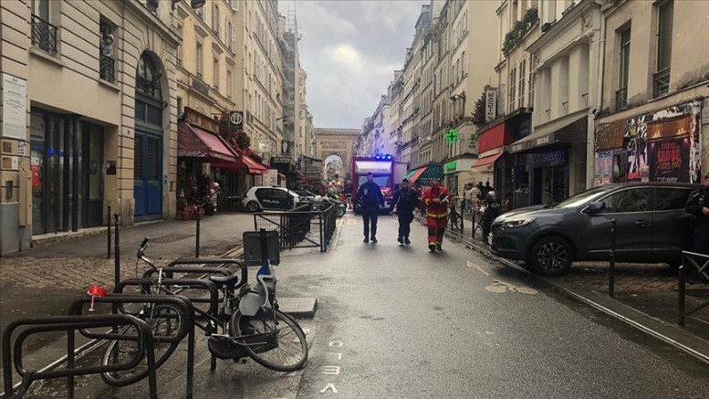 Paris'te silahlı saldırı: Ölü ve yaralılar var