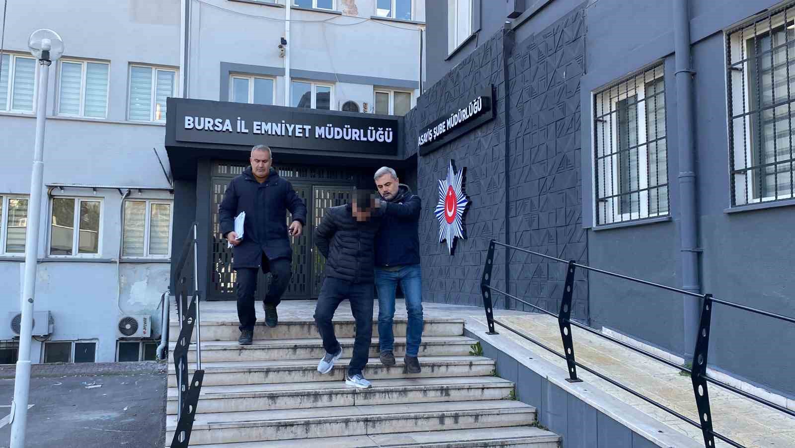 Patronun Oğlu Çalışanını Bıçaklayarak Öldürdü