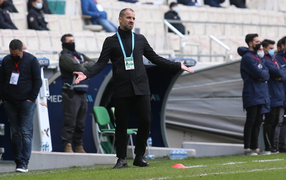 PFDK'dan Bursaspor Teknik Direktörü Mustafa Er'e 3 Maç Ceza Verdi