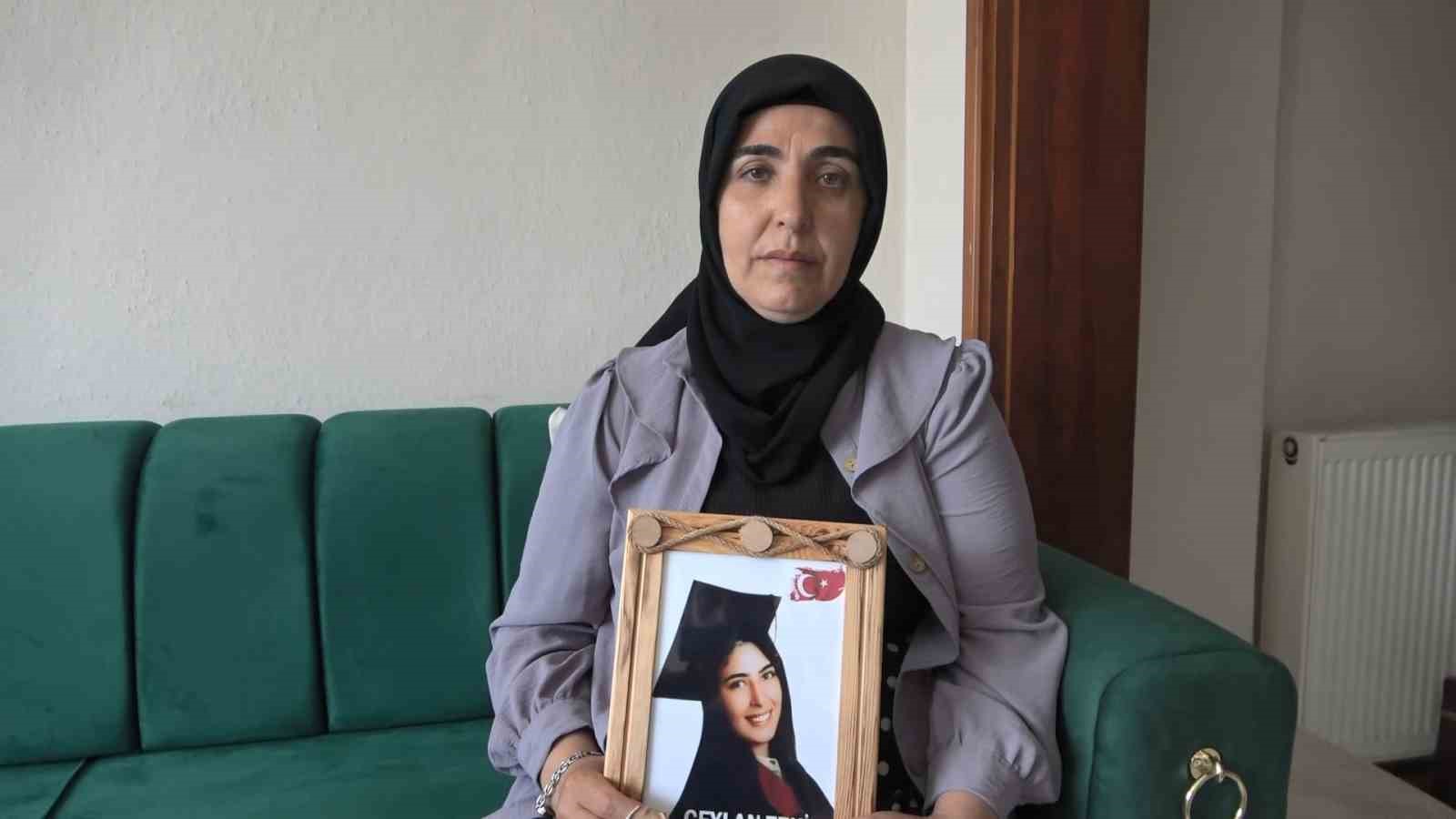 Pkknın Kaçırdığı Kızını 10 Yıldır Hasretle Bekliyor