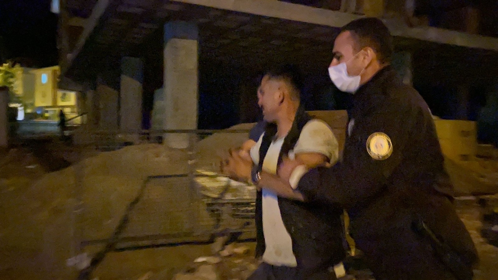 Polise Yakalanan Hırsız Ben Yapmadım Diyerek Ağladı