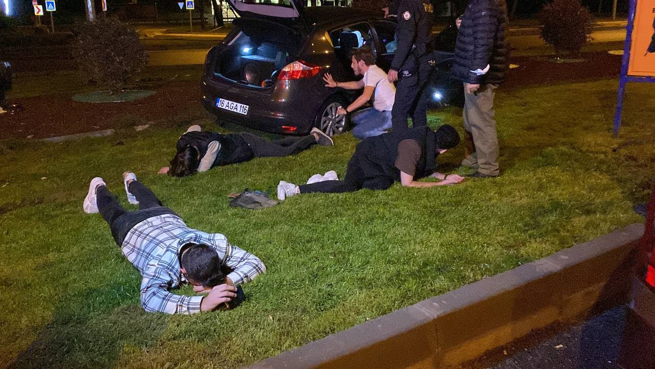 Polisin Önünde Drift Yaptılar