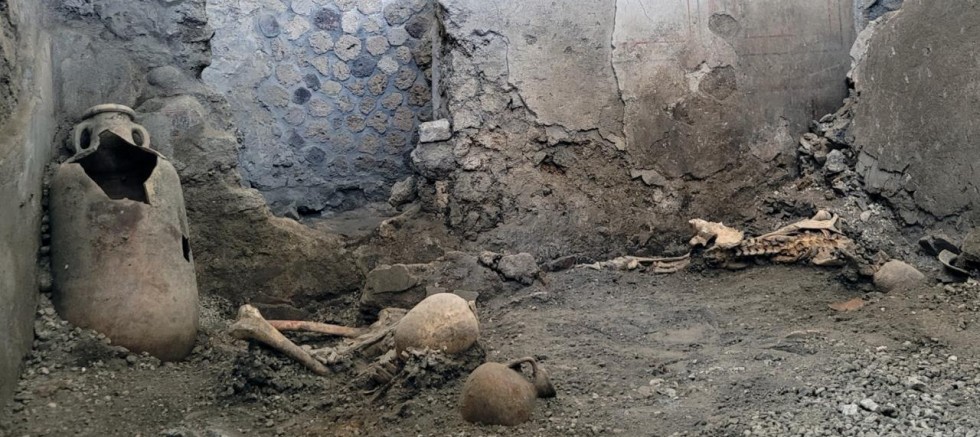 Pompei'deki kazılarda ölen kişilere ait kalıntılar bulundu!