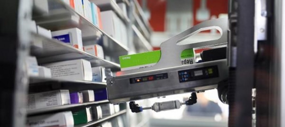 'Robot eczacı' işbaşında
