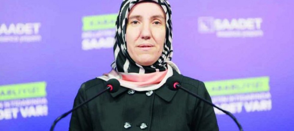 Saadet’in Kadın Kolları Başkanı Ekinci, LGBT’ci derneğin toplantısında!