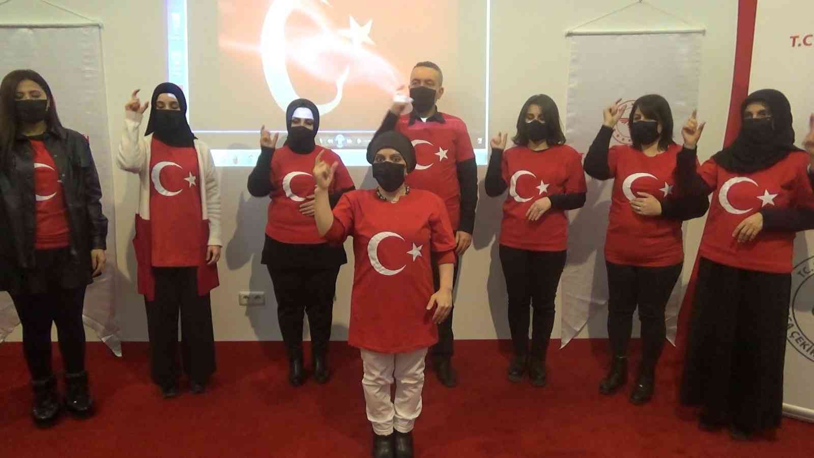Sağlık Çalışanları Engelleri Kaldırmak İçin İşaret Dili Öğrendi