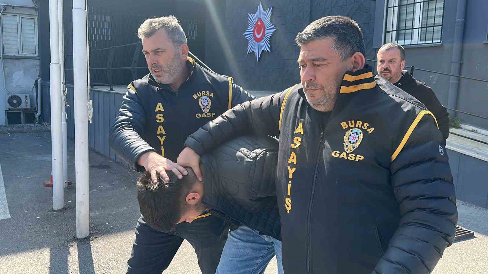 Sanal Bahis Borcu Yüzünden Kuyumcu Soyan Şüpheliler, Adliyeye Sevk Edildi