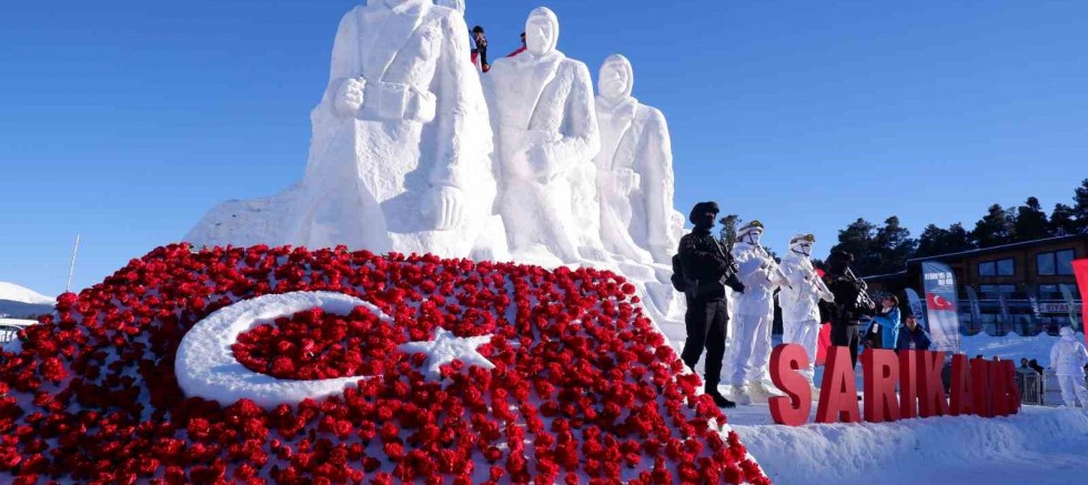 Sarıkamış’ta kardan heykellerinin açılışı yapıldı