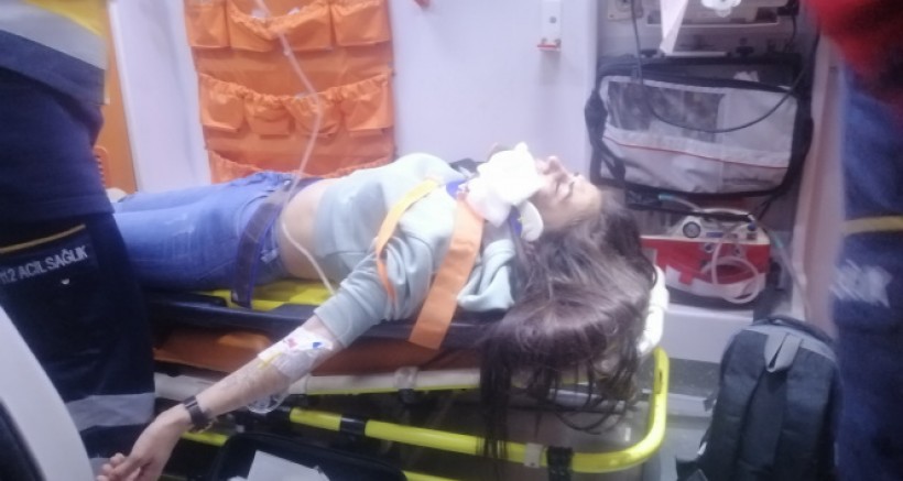 Sevgilisiyle Tartışan Genç Kız Alt Geçide Atladı