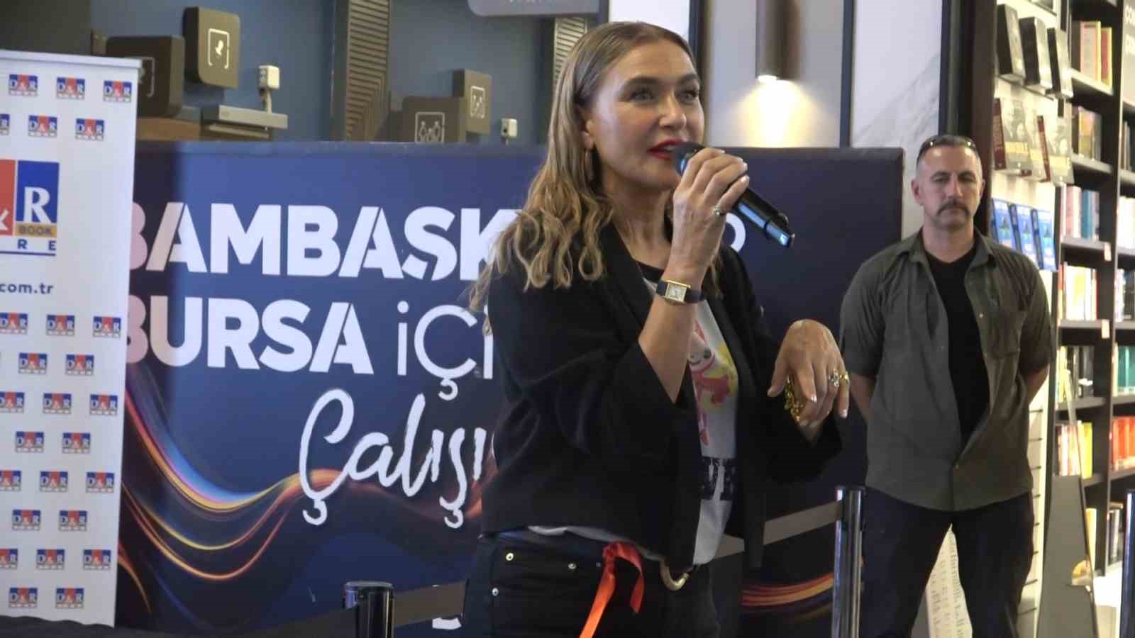 Şevval Sam Yeni Plağını Bursada Tanıttı