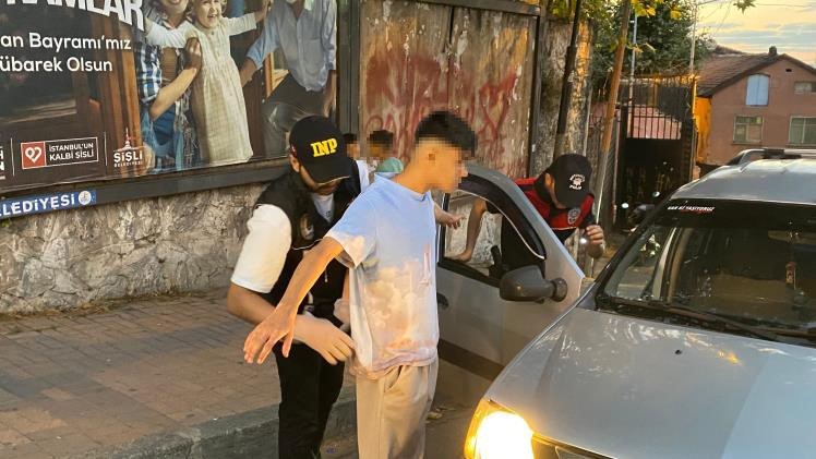 Şişlide Polisten Narkotik Uygulaması