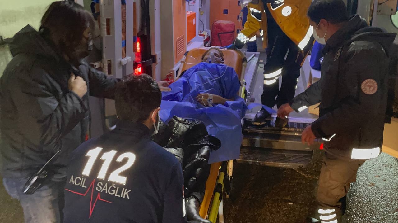 Sokakta Yürüyen 2 Kişiye Kurşun Yağdırdı: 1 Ölü, 1 Yaralı