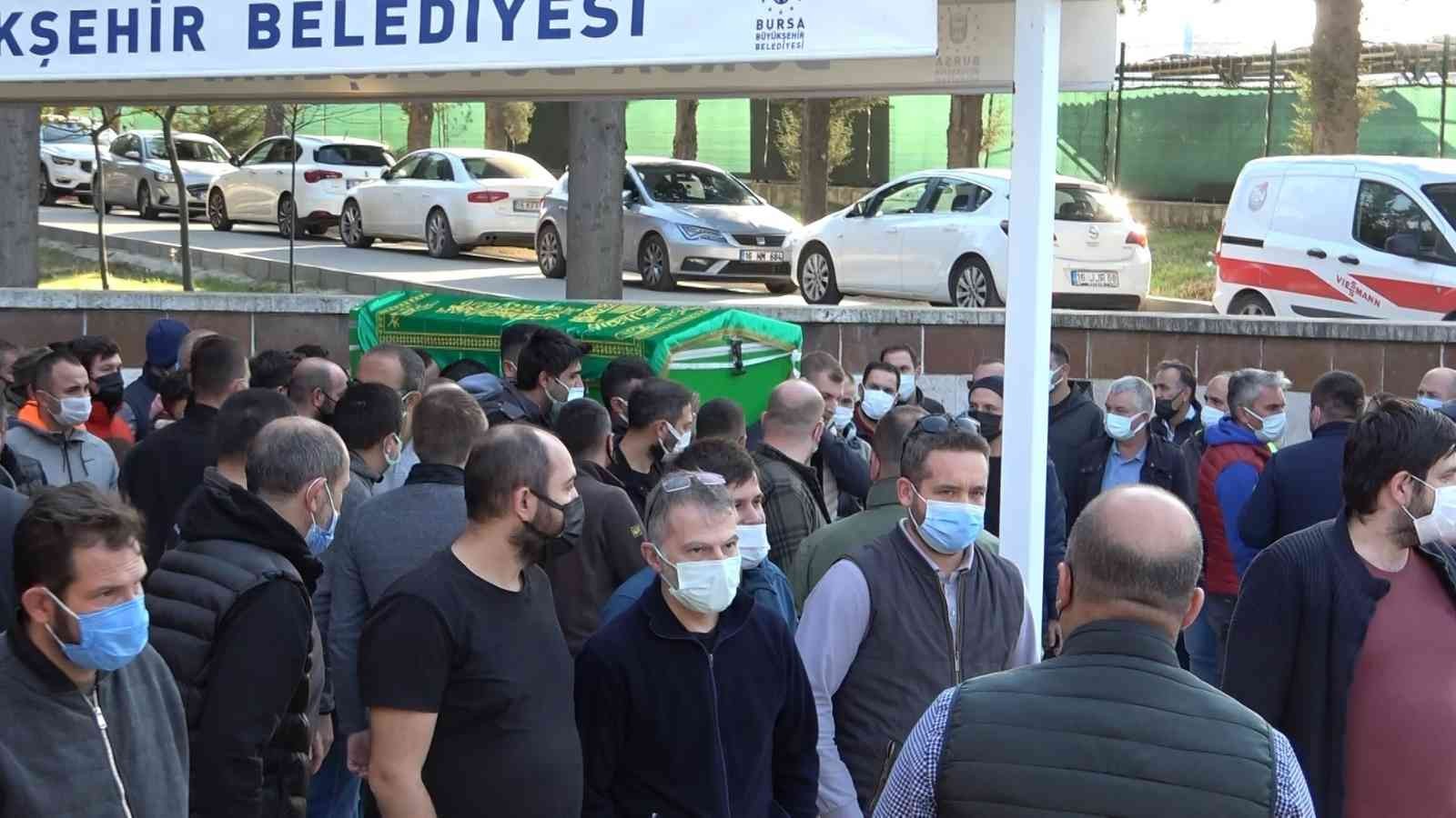 Sosyal Medyaya İnandı, Aşı Olmadı