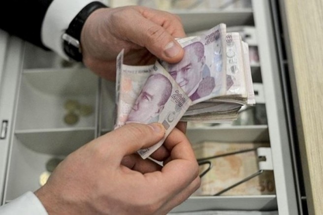 SSK ve Bağkur emeklileri ek zam kararına kilitlendi!
