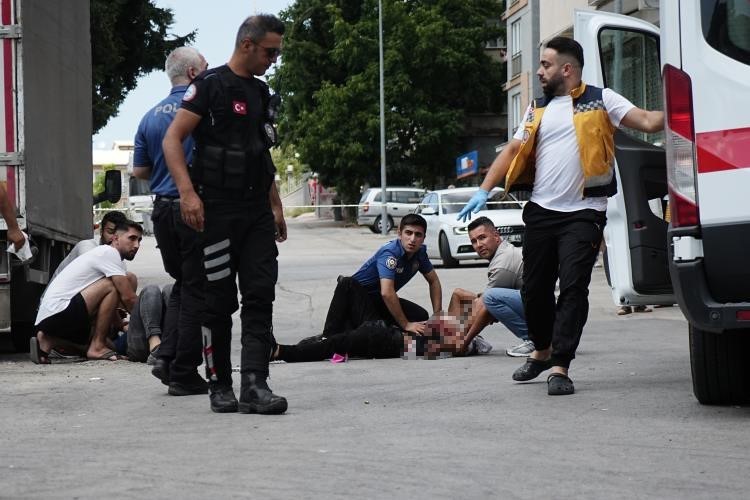 ‘Su Kesme Kavgasında Bıçaklar Konuştu : 1 Ölü, 5 Ağır Yaralı