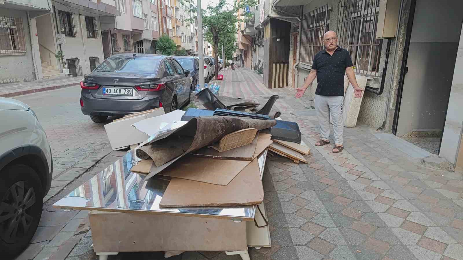 Sultangazide Gurbetçiye Kiracı Şoku: Daireyi Çöp Eve Çevirip 100 Bin Lira Zarar Verip Kaçtılar