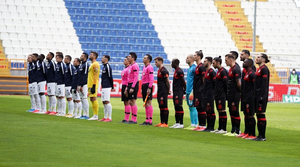 Süper Lig: Kasımpaşa: 1 - Fatih Karagümrük: 1 (İlk Yarı)