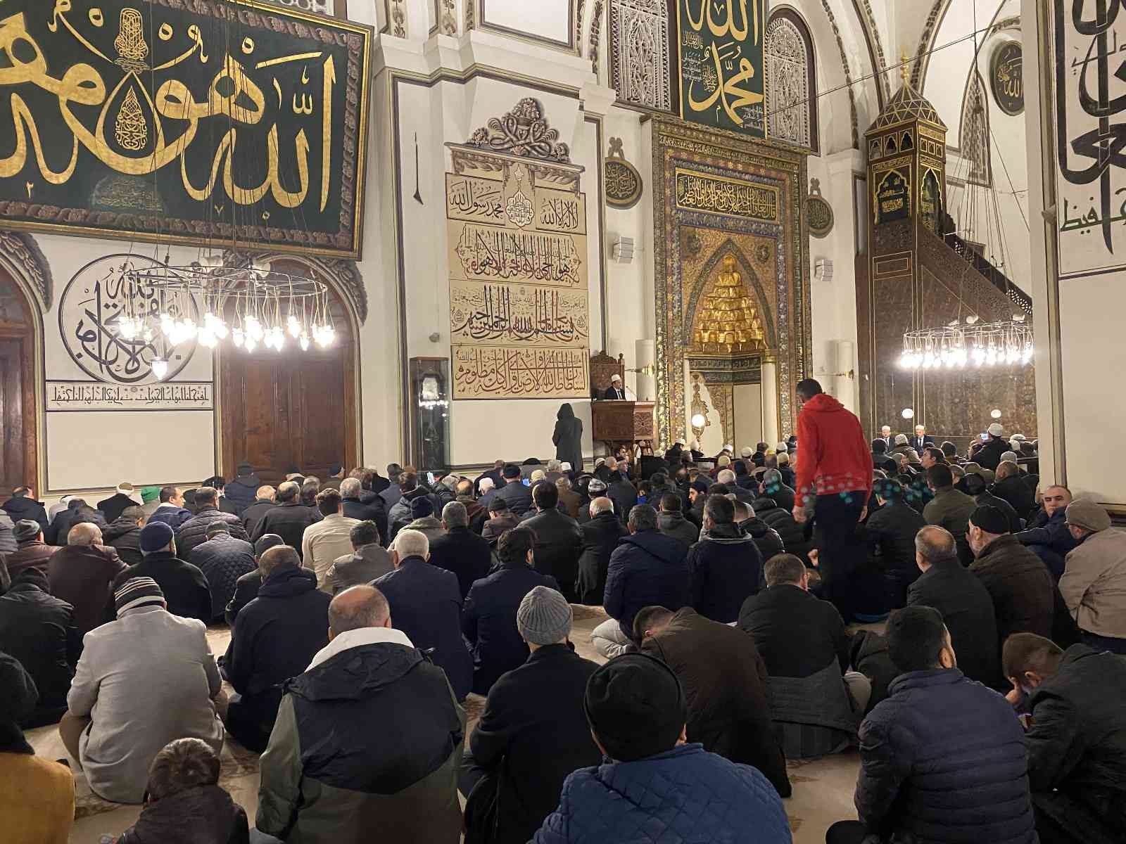 Bursalılar, Regaip Kandili'nde Ulu Camiye Akın Etti